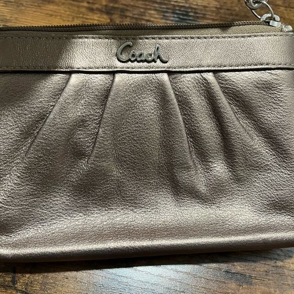Coach metallic copper wristlet EUC - Picture 6 of 6